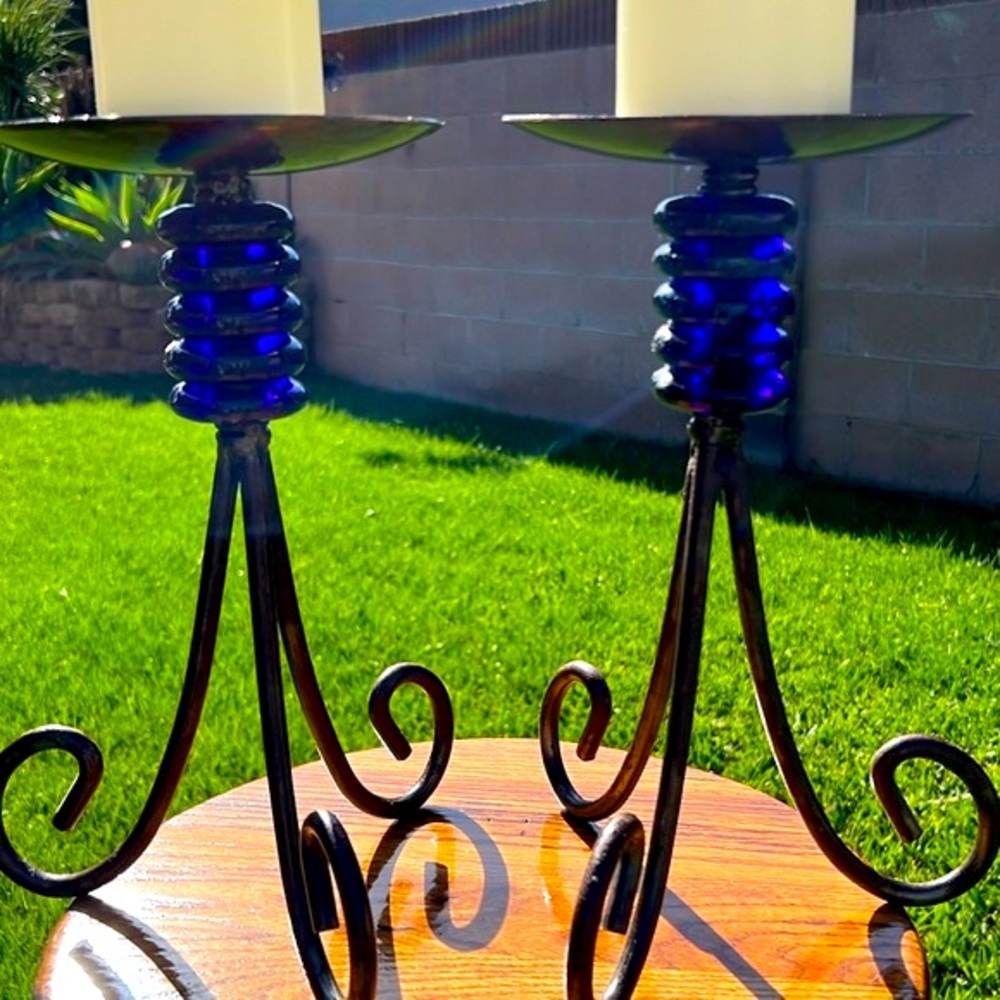 Vintage Metal Candle Holders Set of 2 Cobalt Blue Glass Bronze Tripod Pedestal - Picture 5 of 6